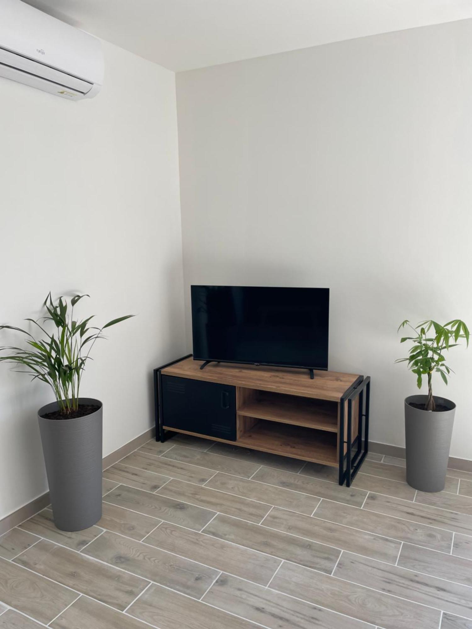 Maison De 40M2 Avec Jardin De 50M2 Оранж Экстерьер фото